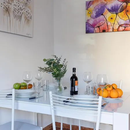 Quiet And Bright Flats With Balcony Apartament Piza